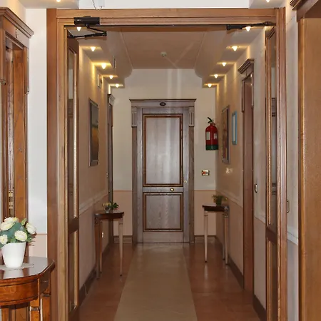 Lola Piccolo Hotel-3